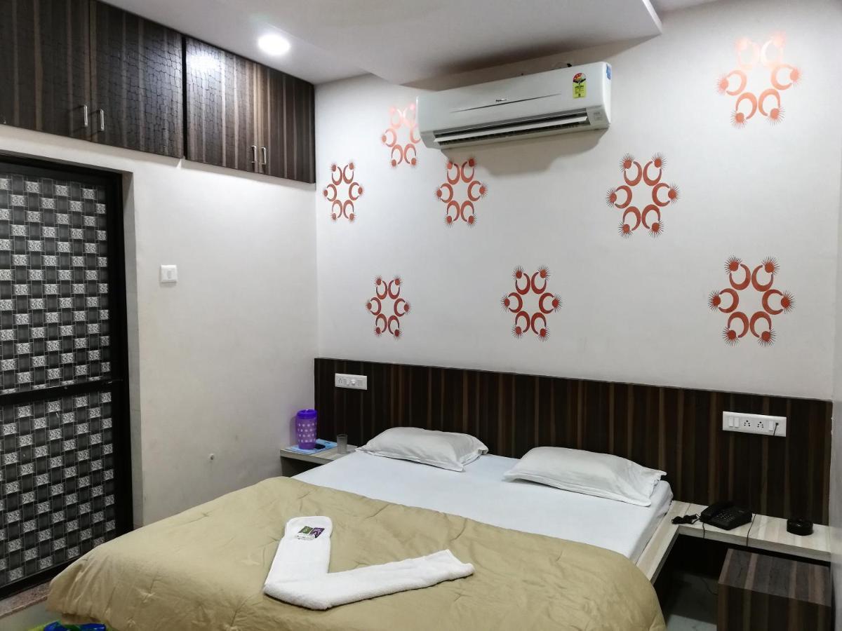 Hotel Shiv Regency Kukma Exterior photo